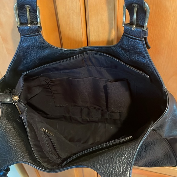 Winged Heart Mae and J Over the Shoulder Handbag - Picture 4 of 12